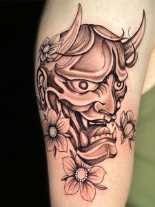 Devil Teufel Tattoo Flowers Realistic Realistisch